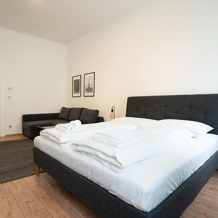 Lovely 1-Bedroom Apartment Next To Praterstern Wien Exteriör bild